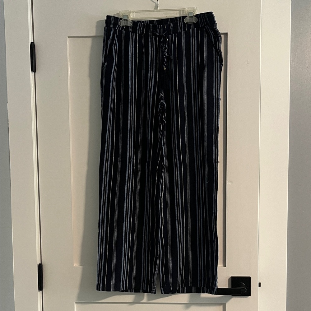 Ellen Tracy Navy and White Striped Wide Leg Pants